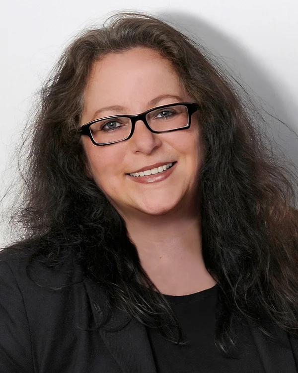 Mitarbeiterfoto von Nadja Elias